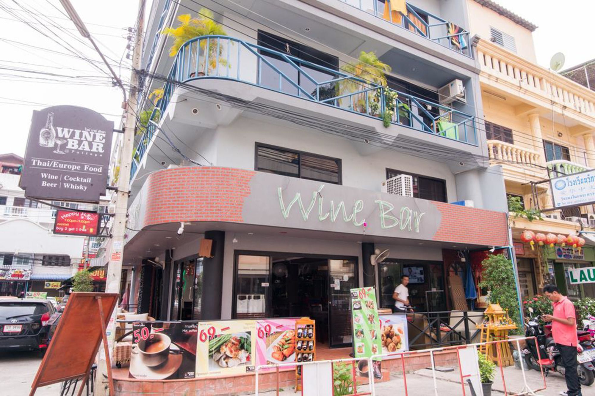 De Apartment Pattaya Buitenkant foto